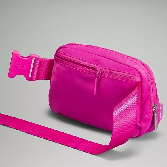 lululemon π Everywhere Belt Bag in Sonic Pink - Picture 5 of 10